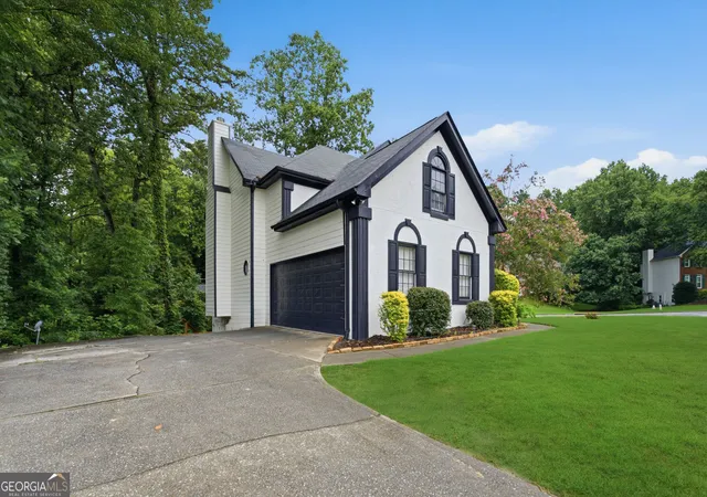 Photo 3 of Single family home for sale at 1460 Midland Way, Lawrenceville, GA 30043 | MLS# 10813612 | Listing updated on 2026-08-13