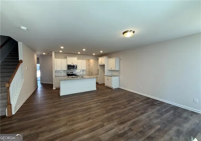 4th image of 5151 Longview Run, Decatur, GA 30035 | MLS# 10778799