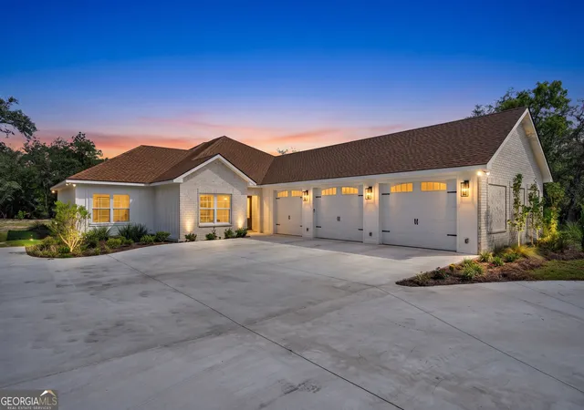 Photo 1 of Single family home for sale at 1455 Ridgewood Dr, Blackshear, GA 31516 | MLS# 10823383 | Listing updated on 2026-09-17