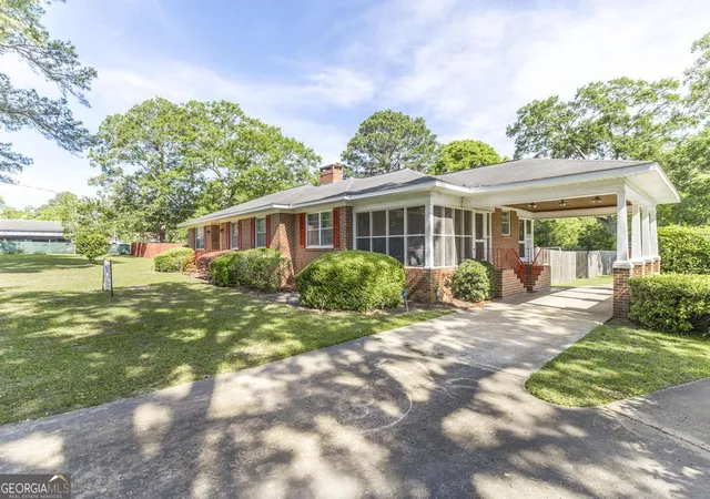 Homes for sale in Hawkinsville, GA | 304 Broad St # 719, Hawkinsville, GA 31036 | MLS# 10780762