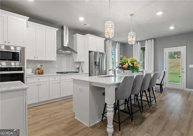 Photo 3 of Single family home for sale at 121 Dohrn Dr, Loganville, GA 30052 | MLS# 10810421 | Listing updated on 2026-09-17
