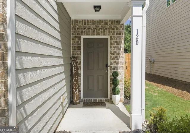 Photo 2 of Single family home for sale at 120 Kasey Dr, Woodstock, GA 30189 | MLS# 10799450 | Listing updated on 2026-09-16