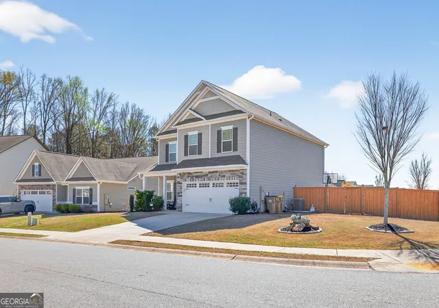 3rd image of 321 Eagles Bluff Wy, Hoschton, GA 30548 | MLS# 10817336