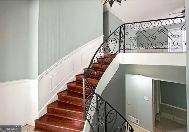 Photo 2 of Single family home for sale at 1665 Loch Lomond Trl Sw, Atlanta, GA 30331 | MLS# 10815353 | Listing updated on 2026-09-09