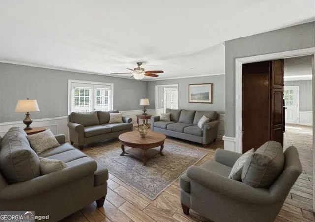 Photo 3 of Single family home for sale at 1665 Loch Lomond Trl Sw, Atlanta, GA 30331 | MLS# 10815353 | Listing updated on 2026-09-09