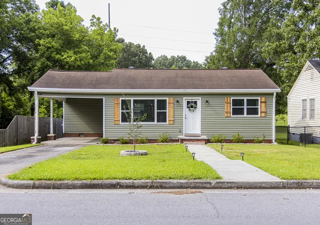 Photo 1 of Sale Pending at 803 Charlton St Nw, Rome, GA 30165 | MLS# 10803824 | Listing updated on 2026-09-17