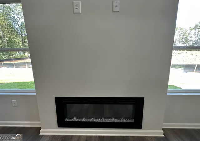 Photo 4 of Sale Pending at 5555 Bent Grass Way #63, Douglasville, GA 30135 | MLS# 10441207 | Listing updated on 2025-02-09