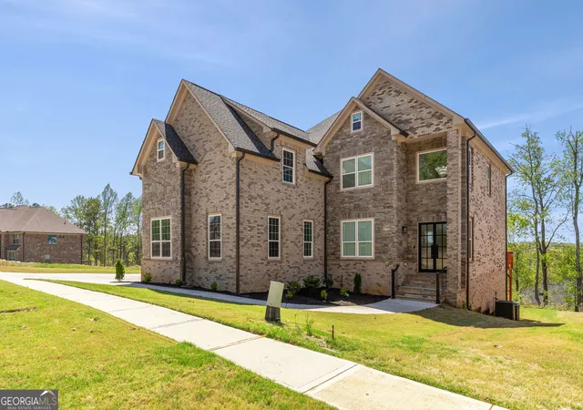 3rd image of 5618 Livesage Dr, Atlanta, GA 30349 | MLS# 10732897