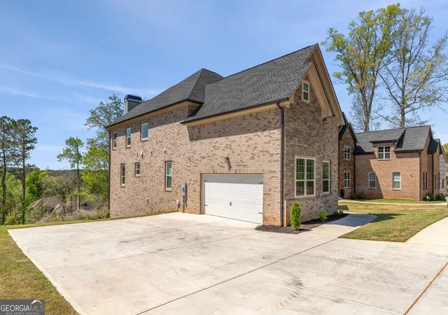 4th image of 5618 Livesage Dr, Atlanta, GA 30349 | MLS# 10732897