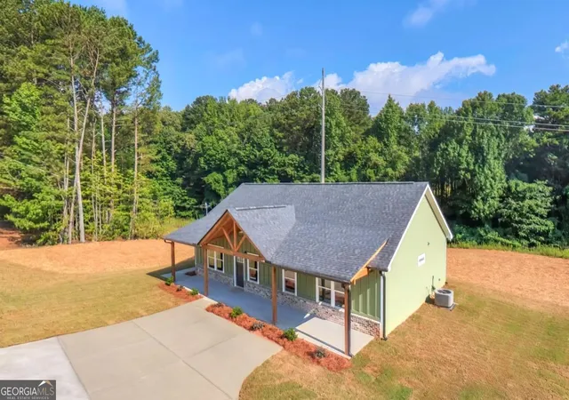 3rd image of 1116 Whispering Hills Dr, Bremen, GA 30110 | MLS# 10824489