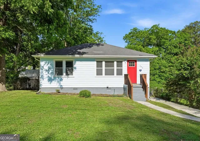 2nd image of 320 Camfield Ct Sw, Atlanta, GA 30310 | MLS# 10764799