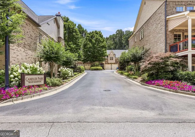 2nd image of 860 Candler St #9, Gainesville, GA 30501 | MLS# 10800549