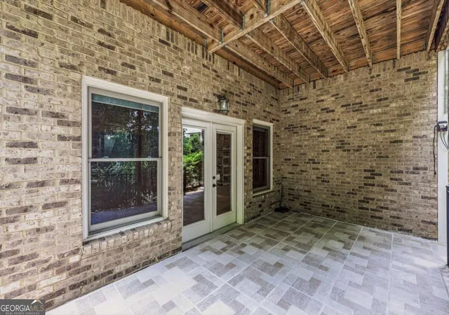 2nd image of 860 Candler St, Gainesville, GA 30501