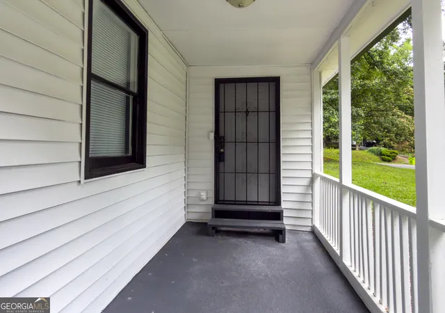 Photo 3 of Single family home for sale at 214 Pinewood Ln, Stockbridge, GA 30281 | MLS# 10764221 | Listing updated on 2026-08-16