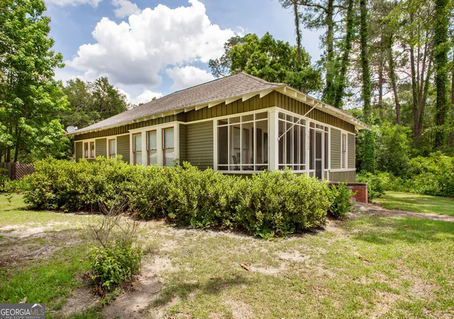 Homes for sale in Patterson, GA | 5860 E Main St, Patterson, GA 31557 | MLS# 10778865