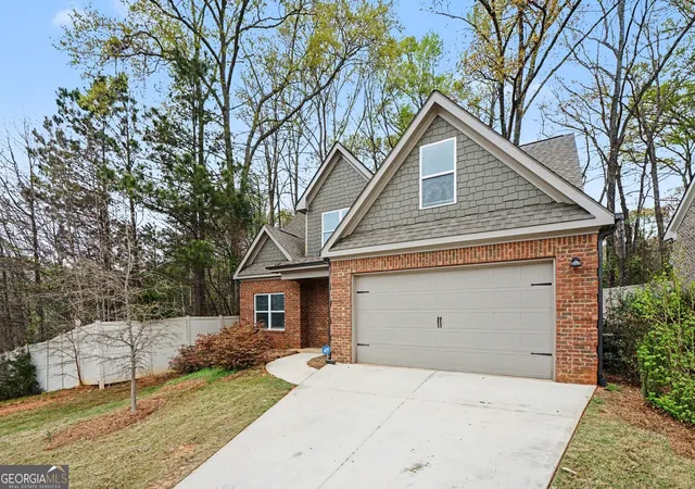 Photo 2 of Single family home for sale at 204 Towns Walk Dr, Athens, GA 30606 | MLS# 10724343 | Listing updated on 2026-09-09
