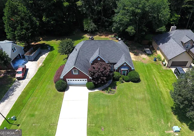 Photo 3 of Sale Pending at 1881 Flowering Dr, Grayson, GA 30017 | MLS# 10790625 | Listing updated on 2026-10-05