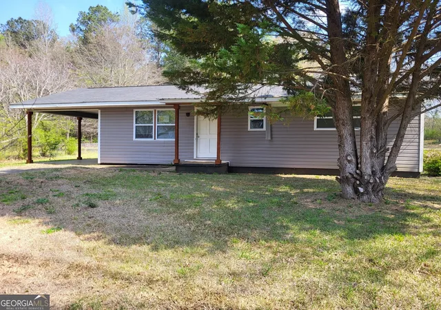 Homes for sale in Lanett, AL | 5202 32nd St Sw, Lanett, AL 36863 | MLS# 10719398