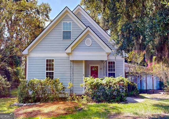 Single family home for sale at 2607 Governor St, Garden City, GA 31408 | MLS# 10830995