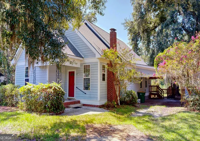 Photo 3 of Single family home for sale at 2607 Governor St, Garden City, GA 31408 | MLS# 10830995 | Listing updated on 2026-09-14
