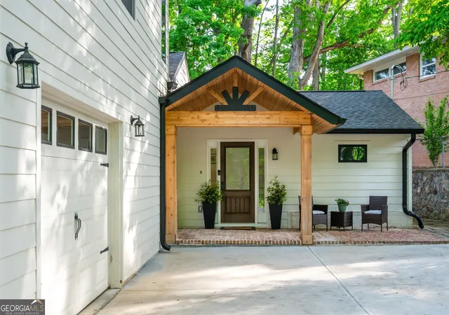 Photo 3 of Single family home for sale at 1461 Lively Ridge Rd Ne, Atlanta, GA 30329 | MLS# 10787597 | Listing updated on 2026-10-07