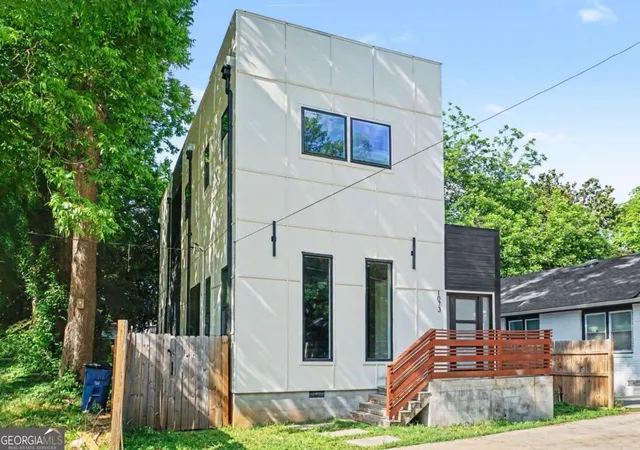 1st image of 1073 Mayson Turner Rd Nw, Atlanta, GA 30314 | MLS# 10764267