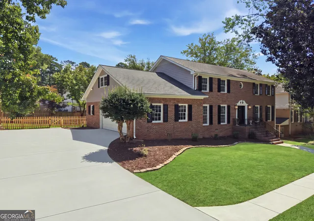 Photo 2 of Single family home for sale at 5157 Lakesprings Dr, Atlanta, GA 30338 | MLS# 10805837 | Listing updated on 2026-09-14