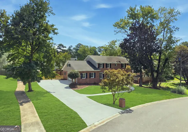 Photo 2 of Single family home for sale at 5157 Lakesprings Dr, Atlanta, GA 30338 | MLS# 10805837 | Listing updated on 2026-09-14