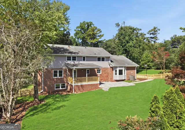 Photo 4 of Single family home for sale at 5157 Lakesprings Dr, Atlanta, GA 30338 | MLS# 10805837 | Listing updated on 2026-09-14