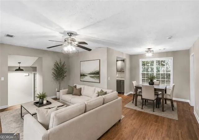 2nd image of 4173 Oak Ferry Dr Ne, Kennesaw, GA 30144 | MLS# 10808875
