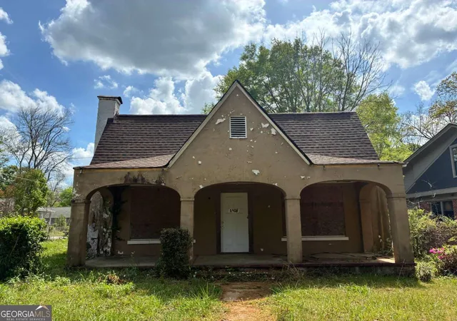 Photo 2 of Sale Pending at 1908 Lakewood Ter Se, Atlanta, GA 30315 | MLS# 10723638 | Listing updated on 2026-09-11