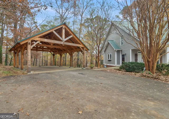 Photo 3 of Single family home for sale at 915 Rocky Creek Rd, Hampton, GA 30228 | MLS# 10678174 | Listing updated on 2026-10-11