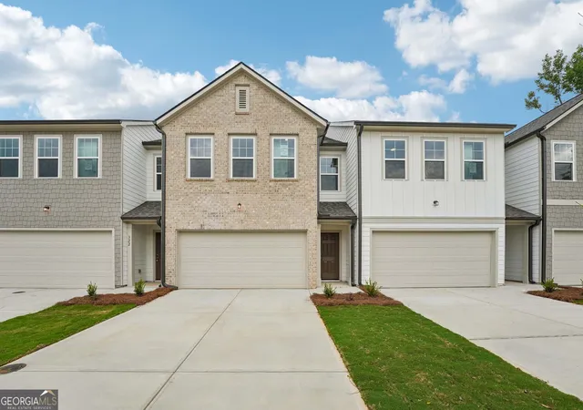 Photo 1 of Townhouse for sale at 320 Dearborn Dr, Cartersville, GA 30120 | MLS# 10808418 | Listing updated on 2026-09-14