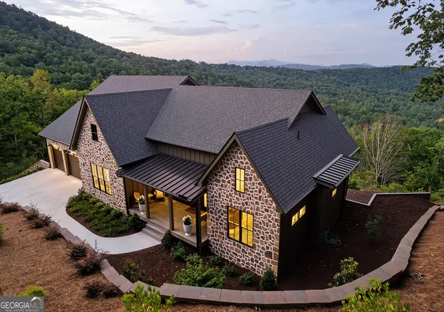 2nd image of 1095 Rabun Bluffs Dr, Lakemont, GA 30552 | MLS# 10828989