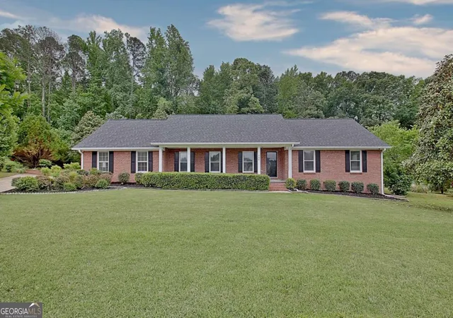 Photo 2 of Single family home for sale at 105 Walden Way, Fayetteville, GA 30214 | MLS# 10800875 | Listing updated on 2026-08-16