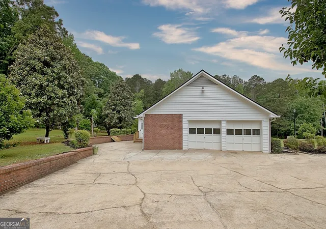 Photo 2 of Single family home for sale at 105 Walden Way, Fayetteville, GA 30214 | MLS# 10800875 | Listing updated on 2026-08-16