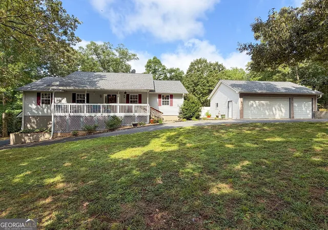 Photo 3 of Single family home for sale at 20 Hickory Forest Ln Nw, Kingston, GA 30145 | MLS# 10830199 | Listing updated on 2026-09-03