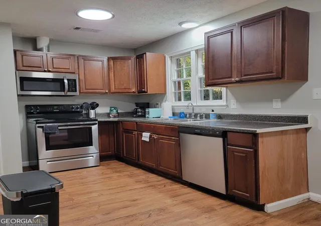 Listing Photo 2 - Condo for sale in building located at 192 Sunny Hls Dr, Athens, GA 30601