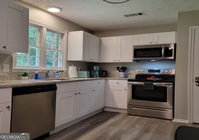 3rd image of 192 Sunny Hills Dr, Athens, GA 30601 | MLS# 10601637