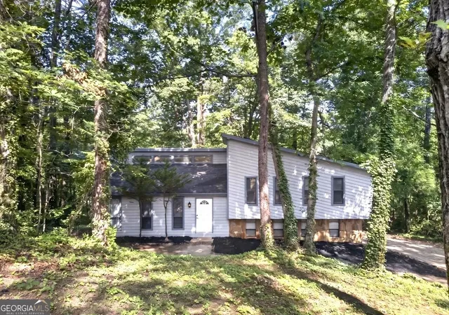 Photo 2 of Single family home for sale at 9759 Greenside Way, Douglasville, GA 30135 | MLS# 10829988 | Listing updated on 2026-09-14