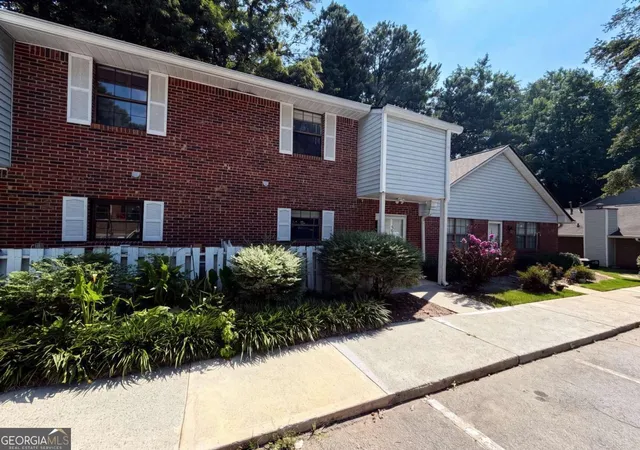 Photo 4 of Condo for sale at 5935 Wintergreen Rd, Norcross, GA 30093 | MLS# 10799195 | Listing updated on 2026-09-13