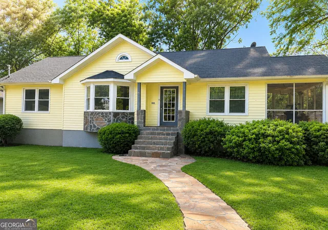 1st image of 906 Mclaurin St, Griffin, GA 30224 | MLS# 10830083