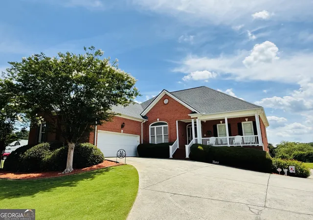 3rd image of 2909 N Sharon Church Rd, Loganville, GA 30052 | MLS# 10821360