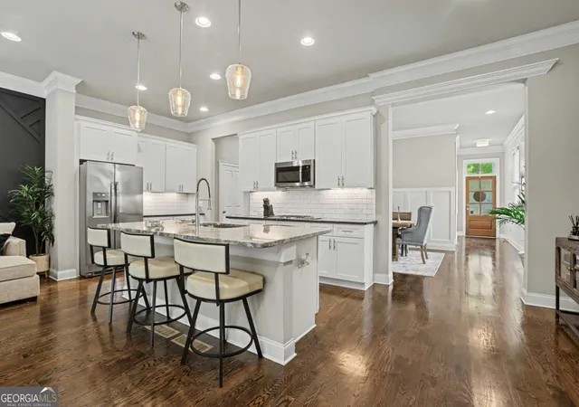 Photo 3 of Townhouse for sale at 6921 Fellowship Ln, Flowery Branch, GA 30542 | MLS# 10792755 | Listing updated on 2026-08-17