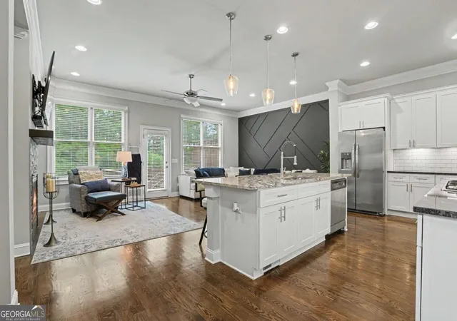 Photo 3 of Townhouse for sale at 6921 Fellowship Ln, Flowery Branch, GA 30542 | MLS# 10792755 | Listing updated on 2026-08-17