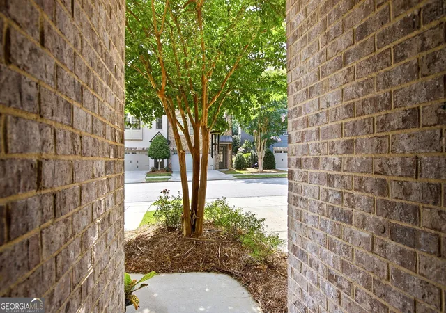 Photo 3 of Townhouse for sale at 2538 Skyland Dr Ne, Brookhaven, GA 30319 | MLS# 10826742 | Listing updated on 2026-09-26