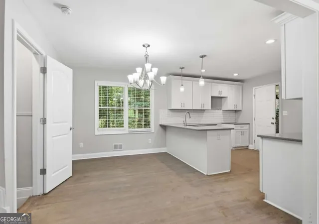 Photo 4 of Single family home for sale at 1633 Pine Glen Cir, Decatur, GA 30035 | MLS# 10832861 | Listing updated on 2026-09-23