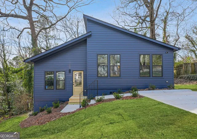 1st image of 1674 Mary George Ave Nw, Atlanta, GA 30318 | MLS# 10821773