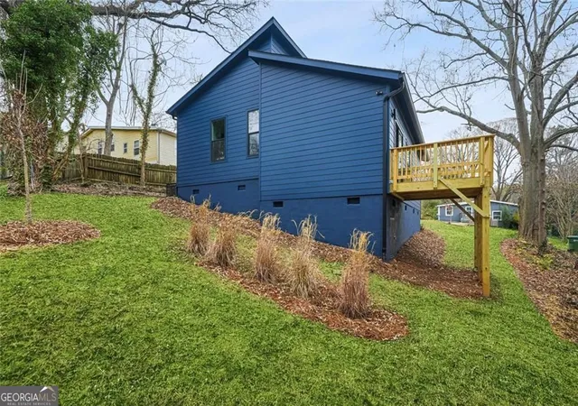 32nd image of 1674 Mary George Ave Nw, Atlanta, GA 30318 | MLS# 10821773