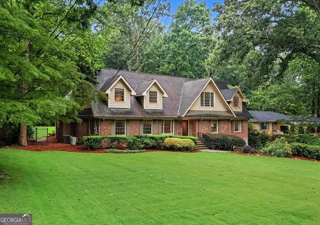 Photo 3 of Single family home for sale at 804 Pinetree Dr, Decatur, GA 30030 | MLS# 10812869 | Listing updated on 2026-08-08